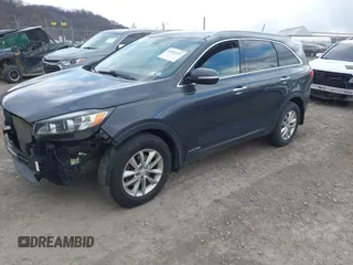 2018 Kia Sorento LX V6 with VIN 5XYPGDA57JG368022, listed as a IAAI auction lot 41853491 with 173,830 mi miles. Bid and sale history available at carsss.com. Image 17.