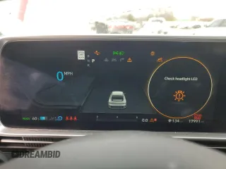 2023 Hyundai Ioniq 6 SEL z VIN KMHM34AA4PA047670, wystawiony jako Copart lot #45390085 z przebiegiem 17 991 mil mil oraz Szkody całkowita. Historia ofert i sprzedaży dostępna na DreamBid. Obrazek 9.