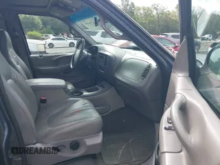 2002 Ford Expedition Eddie Bauer with VIN 1FMRU17W22LA42727, listed as a IAAI auction lot 42716459 with 252,395 mi miles and . Bid and sale history available at DreamBid. Image 5.
