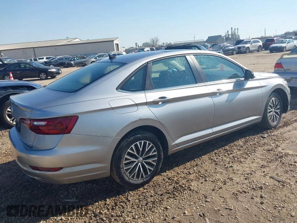 2020 Volkswagen Jetta S z VIN 3VWCB7BU5LM035468, wystawiony jako IAAI lot #41785899 z przebiegiem 69 058 mil mil oraz . Historia ofert i sprzedaży dostępna na DreamBid. Obrazek 4.