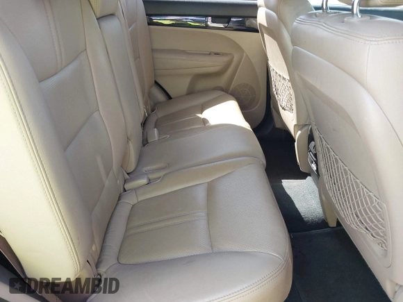 2011 Kia Sorento EX with VIN 5XYKU4A21BG034062, listed as a IAAI auction lot 42157818 with 169,660 mi miles. Bid and sale history available at carsss.com. Image 8.