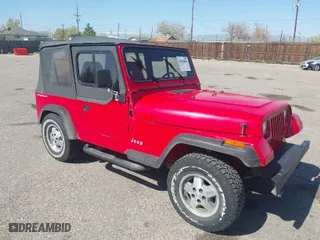 1995 Jeep Wrangler S with VIN 1J4FY19P5SP286845, listed as a IAAI auction lot 42028886 with 155,841 mi miles. Bid and sale history available at carsss.com. Image 1.