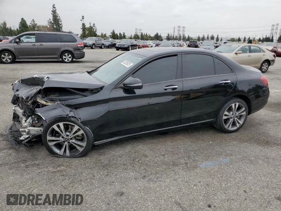 2019 Mercedes-Benz C 300 z VIN WDDWF8DB1KR483781, wystawiony jako Copart lot #53326925 z przebiegiem 60 866 mil mil oraz Szkoda całkowita • Salvage title. Historia ofert i sprzedaży dostępna na DreamBid. Obrazek 1.