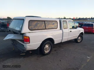 1998 Ford Ranger XL with VIN 1FTYR14C1WPB19694, listed as a IAAI auction lot 41033116 with 200,396 mi miles. Bid and sale history available at carsss.com. Image 4.