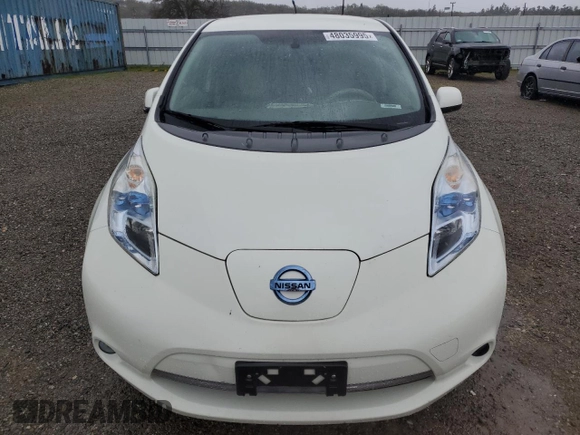 2011 Nissan LEAF SL-e with VIN JN1AZ0CPXBT004287, listed as a Copart auction lot 48035995 with 44,730 mi miles and Clean Title. Bid and sale history available at carsss.com. Image 5.