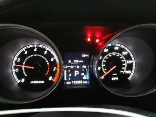 2011 Mitsubishi Outlander SE z VIN JA4AR4AU2BZ023338, wystawiony jako Copart lot #44125975 z przebiegiem 156 342 mil mil oraz Czysty tytuł • Clean title. Historia ofert i sprzedaży dostępna na DreamBid. Obrazek 9.