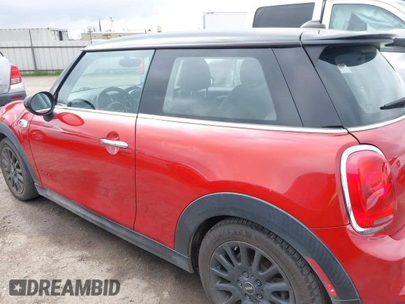 2014 MINI Hardtop S z VIN WMWXM7C51ET985947, wystawiony jako IAAI lot #41648463 z przebiegiem 99 152 mil mil oraz . Historia ofert i sprzedaży dostępna na DreamBid. Obrazek 15.