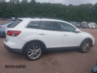 2013 Mazda CX-9 Grand Touring z VIN JM3TB2DA6D0414080, wystawiony jako IAAI lot #42310153 z przebiegiem 190 991 mil mil oraz . Historia ofert i sprzedaży dostępna na DreamBid. Obrazek 6.