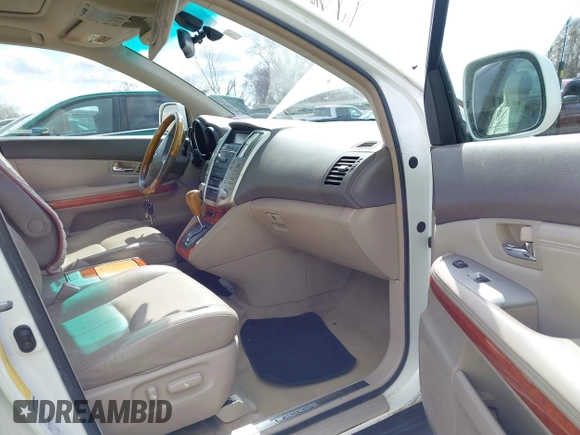2004 Lexus RX 330 with VIN JTJHA31U740024933, listed as a IAAI auction lot 41986507 with 302,526 mi miles. Bid and sale history available at carsss.com. Image 5.