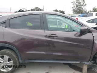 2019 Honda HR-V EX with VIN 3CZRU5H55KM718842, listed as a IAAI auction lot 42022063 with 59,610 mi miles. Bid and sale history available at carsss.com. Image 14.
