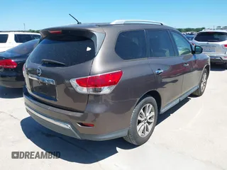 2015 Nissan Pathfinder SV with VIN 5N1AR2MN9FC673089, listed as a IAAI auction lot 42252431 with Not provided miles and . Bid and sale history available at DreamBid. Image 4.