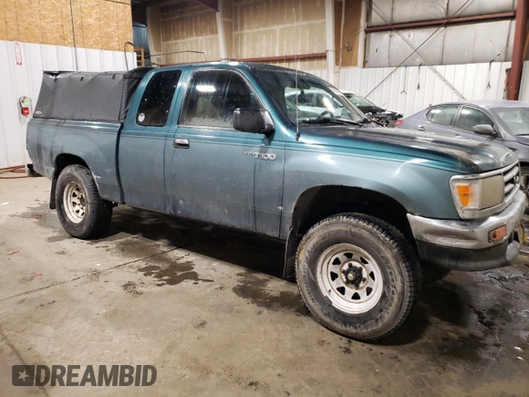 1997 Toyota T100 DX with VIN JT4UN22D1V0037581, listed as a Copart auction lot 87900225 with 276,033 mi miles and Non Repairable. Bid and sale history available at DreamBid. Image 4.