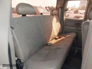 2005 Chevrolet Silverado 1500 Work Truck with VIN 1GCEC19XX5Z135587, listed as a IAAI auction lot 41645859 with 253,368 mi miles. Bid and sale history available at carsss.com. Image 8.