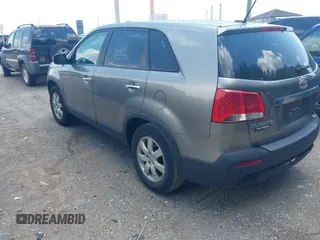 2013 Kia Sorento LX with VIN 5XYKT3A17DG405636, listed as a IAAI auction lot 42595956 with 192,632 mi miles and . Bid and sale history available at DreamBid. Image 3.