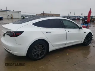 2019 Tesla Model 3 Mid Range with VIN 5YJ3E1EA8KF485000, listed as a Copart auction lot 42934895 with 70,850 mi miles and Salvage Title. Bid and sale history available at DreamBid. Image 3.