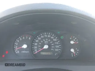 2004 Kia Sorento LX z VIN KNDJD733X45297844, wystawiony jako IAAI lot #41510715 z przebiegiem 222 676 mil mil oraz . Historia ofert i sprzedaży dostępna na DreamBid. Obrazek 7.