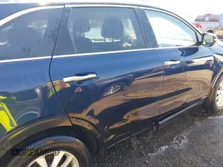 2016 Kia Sorento LX with VIN 5XYPGDA36GG009087, listed as a IAAI auction lot 41968021 with 150,658 mi miles. Bid and sale history available at carsss.com. Image 6.