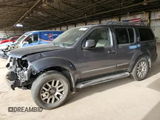 2011 Nissan Pathfinder SV z VIN 5N1AR1NN6BC613435, wystawiony jako Copart lot #63705215 z przebiegiem 213 686 mil mil oraz Szkoda całkowita • Salvage title. Historia ofert i sprzedaży dostępna na DreamBid. Obrazek 1.