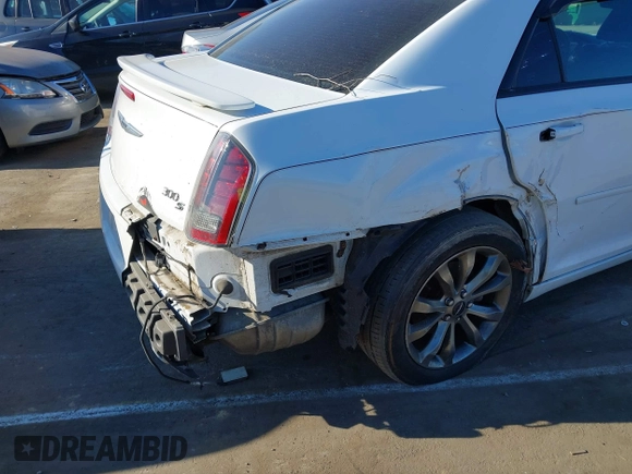 2014 Chrysler 300 with VIN 2C3CCAGT6EH286860, listed as a IAAI auction lot 41356345 with 87,658 mi miles. Bid and sale history available at carsss.com. Image 18.