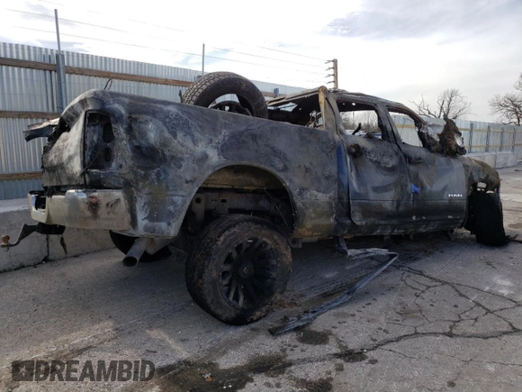 2022 Ram 2500 Tradesman z VIN 3C6UR5CJ5NG366667, wystawiony jako Copart lot #49241395 z przebiegiem Nie podano mil oraz Nie do naprawy • Non repairable. Historia ofert i sprzedaży dostępna na DreamBid. Obrazek 3.