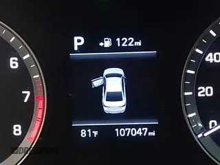 2018 Hyundai Sonata SE with VIN 5NPE24AF9JH698963, listed as a IAAI auction lot 42107412 with 107,047 mi miles and . Bid and sale history available at carsss.com. Image 15.