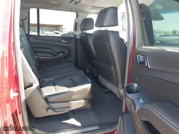 2019 Chevrolet Suburban LT with VIN 1GNSKHKC3KR298509, listed as a IAAI auction lot 42008133 with 101,253 mi miles. Bid and sale history available at carsss.com. Image 8.