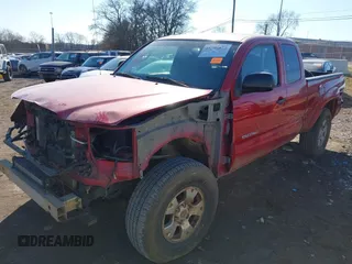 2011 Toyota Tacoma with VIN 5TFUU4EN9BX009422, listed as a IAAI auction lot 41394829 with 302,264 mi miles. Bid and sale history available at carsss.com. Image 2.