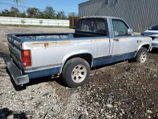 1989 Dodge Dakota "S" with VIN 1B7GL26X9KS123535, listed as a Copart auction lot 81275164 with 188,297 mi miles and Clean Title. Bid and sale history available at carsss.com. Image 3.