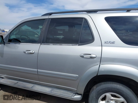 2002 Toyota Sequoia SR5 with VIN 5TDZT34A32S113234, listed as a IAAI auction lot 42086627 with 282,821 mi miles and . Bid and sale history available at carsss.com. Image 14.