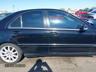 2007 Mercedes-Benz C 230 Sport с VIN WDBRF52H87F935195, выставлен на аукционе IAAI как лот 42572285 с пробегом 155 062 миль миль и . История ставок и продаж доступна на DreamBid. Изображение 13.