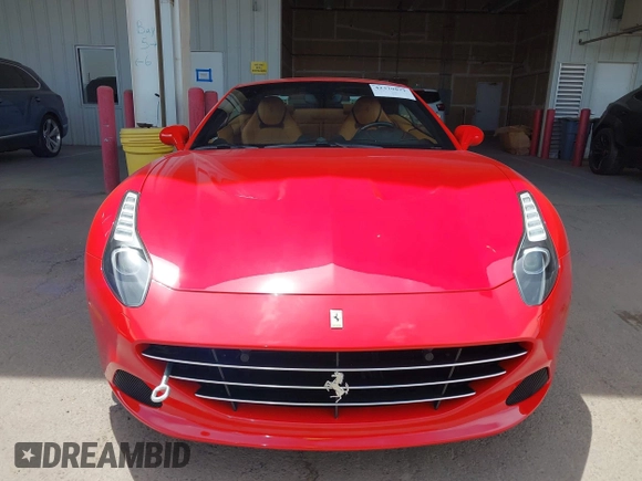 2015 Ferrari California T с VIN ZFF77XJA5F0211604, выставлен на аукционе IAAI как лот 42379871 с пробегом 3 140 миль миль и . История ставок и продаж доступна на DreamBid. Изображение 13.