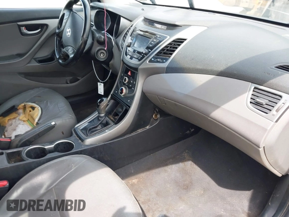 2015 Hyundai Elantra SE z VIN 5NPDH4AE1FH572184, wystawiony jako IAAI lot #41891020 z przebiegiem 261 395 mil mil oraz . Historia ofert i sprzedaży dostępna na DreamBid. Obrazek 5.