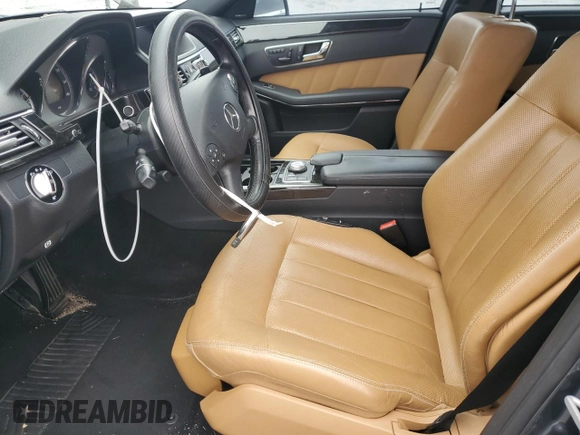 2010 Mercedes-Benz E 550 Luxury with VIN WDDHF7CB9AA030137, listed as a Copart auction lot 86839044 with 223,094 mi miles and Salvage Title. Bid and sale history available at DreamBid. Image 7.