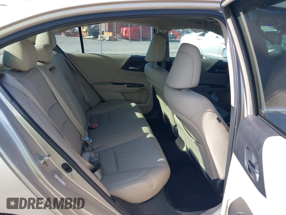 2014 Honda Accord EX-L with VIN 1HGCR2F82EA062207, listed as a IAAI auction lot 39063521 with 116,835 mi miles and . Bid and sale history available at carsss.com. Image 8.