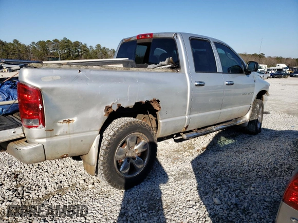 2005 Dodge 1500 SLT z VIN 1D7HU18DX5S312543, wystawiony jako Copart lot #52476795 z przebiegiem 305 437 mil mil oraz Nie do naprawy • Non repairable. Historia ofert i sprzedaży dostępna na DreamBid. Obrazek 3.