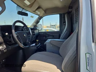 2022 Chevrolet Express Cargo with VIN 1GCWGAFP2N1261356, listed as a IAAI auction lot 42670346 with 63,269 mi miles and . Bid and sale history available at DreamBid. Image 3.