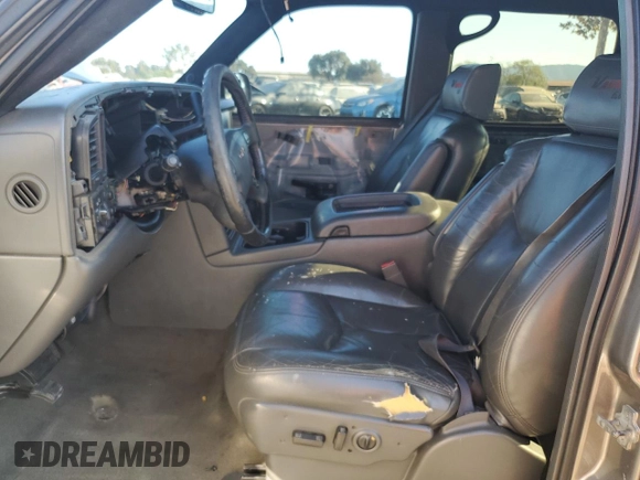 2007 GMC Sierra 1500HD SLE z VIN 1GTGC13U07F102660, wystawiony jako Copart lot #74766114 z przebiegiem Nie podano mil oraz Szkody całkowita. Historia ofert i sprzedaży dostępna na DreamBid. Obrazek 7.