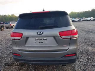 2017 Kia Sorento LX z VIN 5XYPG4A36HG259429, wystawiony jako IAAI lot #41948637 z przebiegiem 150 151 mil mil oraz . Historia ofert i sprzedaży dostępna na DreamBid. Obrazek 16.