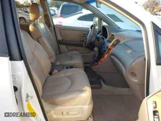 2001 Lexus RX 300 with VIN JTJHF10U710189612, listed as a IAAI auction lot 41927971 with 132,144 mi miles. Bid and sale history available at carsss.com. Image 5.