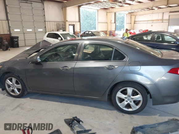 2010 Acura TSX с VIN JH4CU2F69AC042271, выставлен на аукционе IAAI как лот 42570618 с пробегом 182 325 миль миль и . История ставок и продаж доступна на DreamBid. Изображение 14.