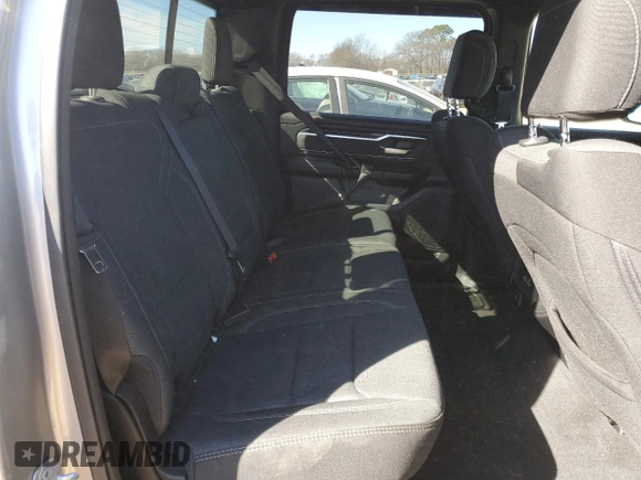 2019 Ram 1500 Big Horn z VIN 1C6SRFFT0KN765743, wystawiony jako Copart lot #46337635 z przebiegiem 77 506 mil mil oraz Szkoda całkowita • Salvage title. Historia ofert i sprzedaży dostępna na DreamBid. Obrazek 10.