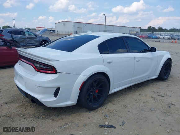 2021 Dodge Charger SRT Hellcat Widebody with VIN 2C3CDXL97MH555067, listed as a IAAI auction lot 40405630 with 19,818 mi miles. Bid and sale history available at carsss.com. Image 4.