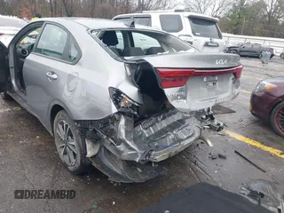 2024 Kia Forte LXS with VIN 3KPF24AD7RE711101, listed as a IAAI auction lot 41764290 with 30,395 mi miles and . Bid and sale history available at DreamBid. Image 6.