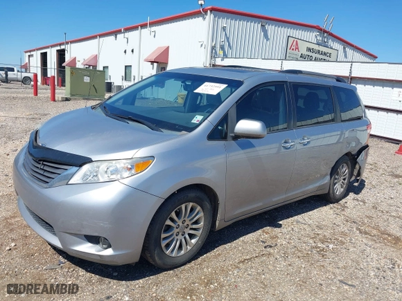 2014 Toyota Sienna XLE with VIN 5TDYK3DC2ES450918, listed as a IAAI auction lot 41732591 with 160,893 mi miles. Bid and sale history available at carsss.com. Image 23.
