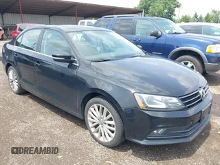 2016 Volkswagen Jetta SEL Premium с VIN 3VWL17AJ4GM320503, выставлен на аукционе IAAI как лот 42733104 с пробегом 103 032 миль миль и . История ставок и продаж доступна на DreamBid. Изображение 1.