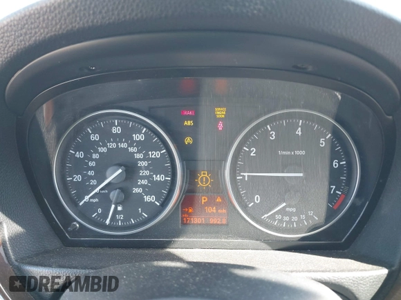 2009 BMW 3 Series 328i with VIN WBAPH575X9NM34039, listed as a IAAI auction lot 41853599 with 171,301 mi miles and . Bid and sale history available at DreamBid. Image 7.