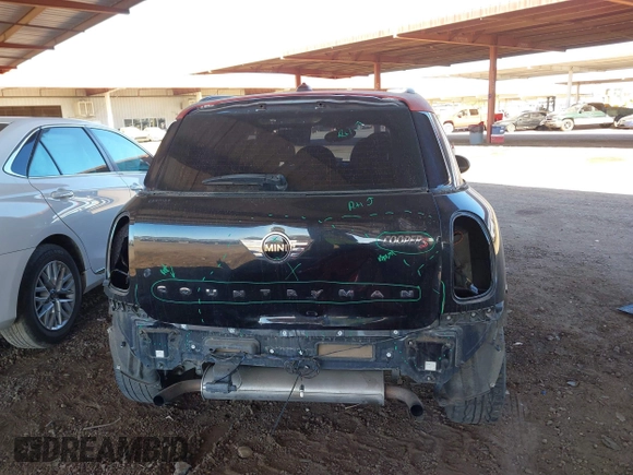 2014 MINI Countryman S with VIN WMWZC5C57EWP39919, listed as a IAAI auction lot 41613909 with 139,138 mi miles and . Bid and sale history available at DreamBid. Image 17.