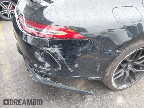 2022 Mercedes-Benz AMG GT 43 z VIN W1K7X5KB7NA048401, wystawiony jako IAAI lot #41805470 z przebiegiem 118 033 mil mil oraz . Historia ofert i sprzedaży dostępna na DreamBid. Obrazek 19.
