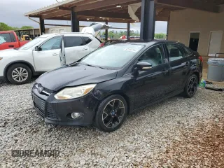 2013 Ford Focus SE z VIN 1FADP3F24DL216824, wystawiony jako Copart lot #52142715 z przebiegiem 149 611 mil mil oraz Szkoda całkowita • Salvage title. Historia ofert i sprzedaży dostępna na DreamBid. Obrazek 1.