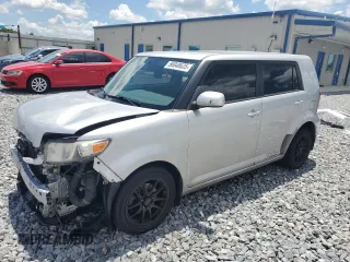 2015 Scion xB z VIN JTLZE4FE7FJ077944, wystawiony jako Copart lot #56848635 z przebiegiem 100 695 mil mil oraz Szkoda całkowita • Salvage title. Historia ofert i sprzedaży dostępna na DreamBid. Obrazek 1.